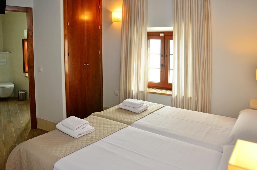 Hostal La Fonda Кониль-де-ла-Фронтера Номер фото
